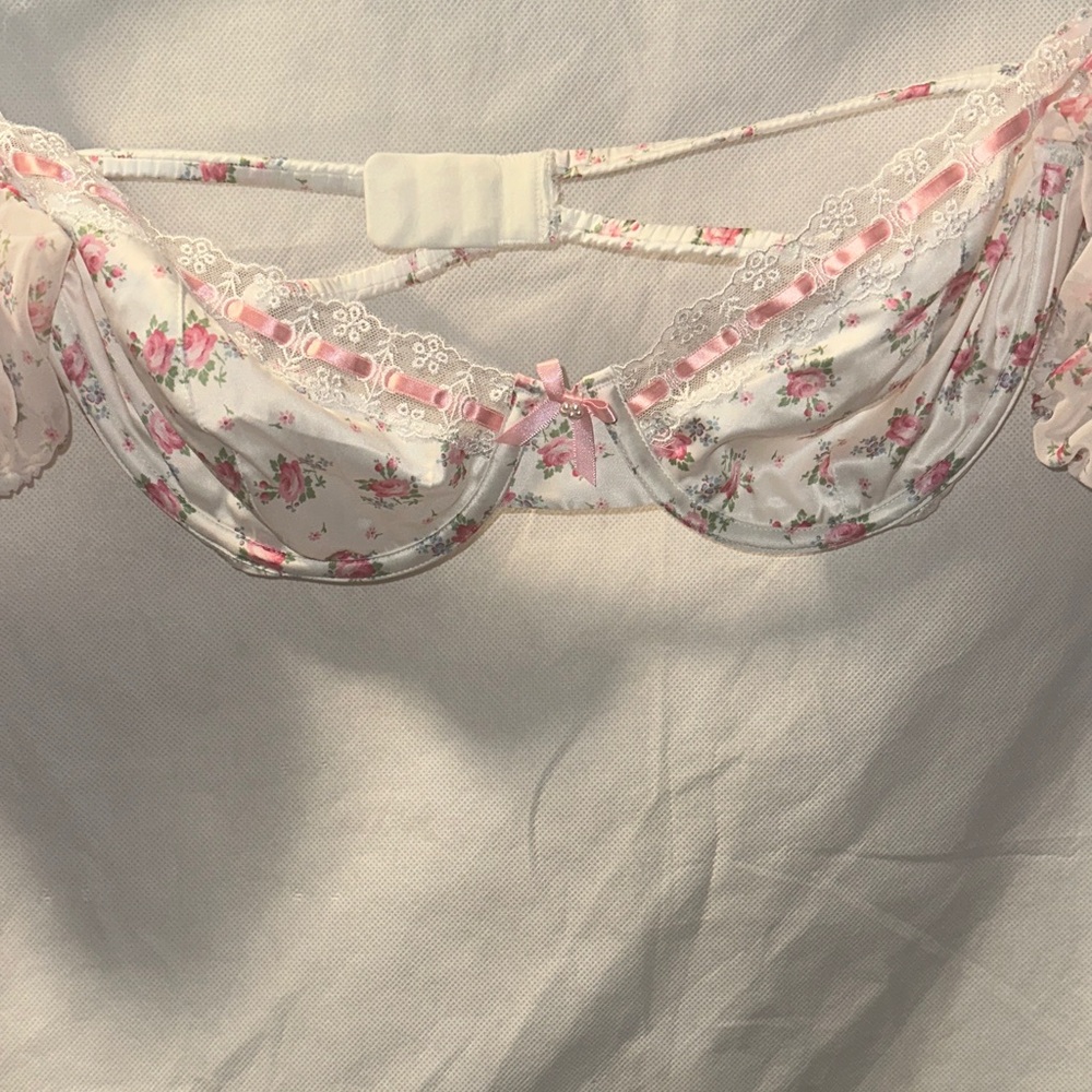 Victoria's Secret Pink Floral Bra and Skirt Set - Picture 2 of 4